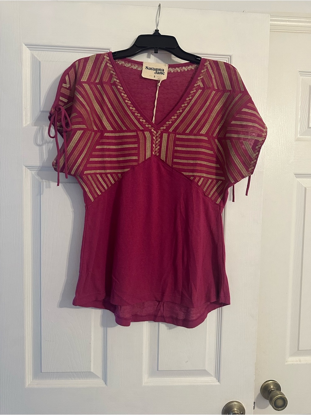 NWT Savanna Jane Magenta Embroidered V-Neck Blouse
